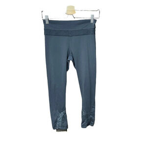 Lululemon Run: Inspire Crop II *Reflect Black Lace Size 4‎